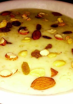 सेमिया और साबूदाना पायसम (Semiya aur sabudana payasam recipe in Hindi) रेसिपी मुख्य फोटो