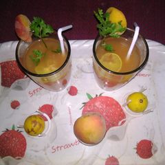 A picture of Peach lemonade is the best cooling drink for summer for all.