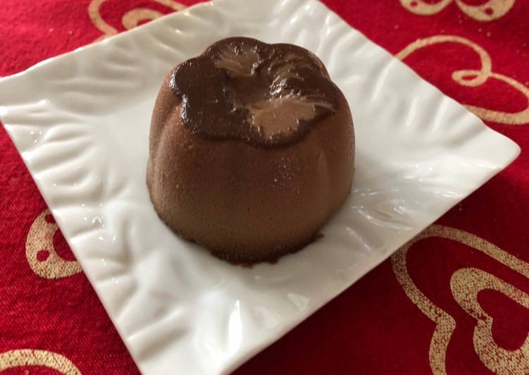 Simple Way to Prepare Veloce Panna cotta al cioccolato fondente