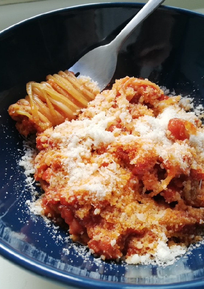 Una foto de Espaguetis de Calabacín con Tomate
