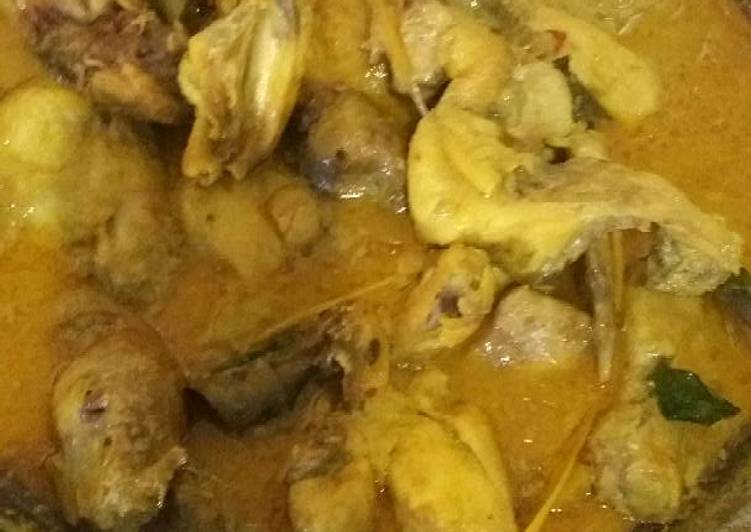 Opor ayam ala mama ara