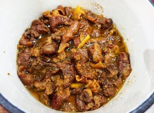 Hình của món Bò kho gừng.