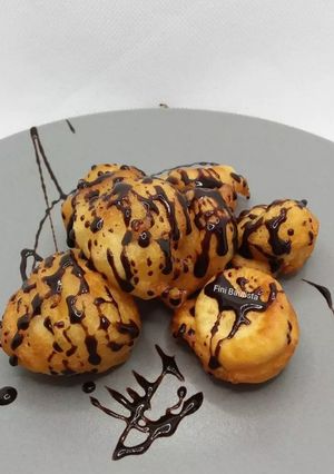 Una foto de Bolitas fritas de yogur y vainilla