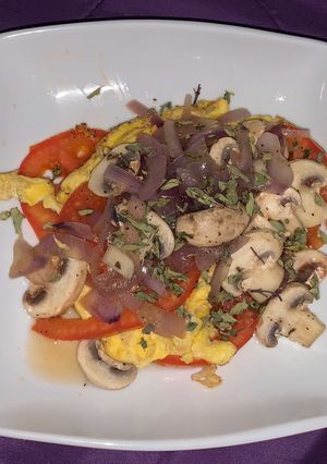 Una foto de Omelette saltado con champiñones