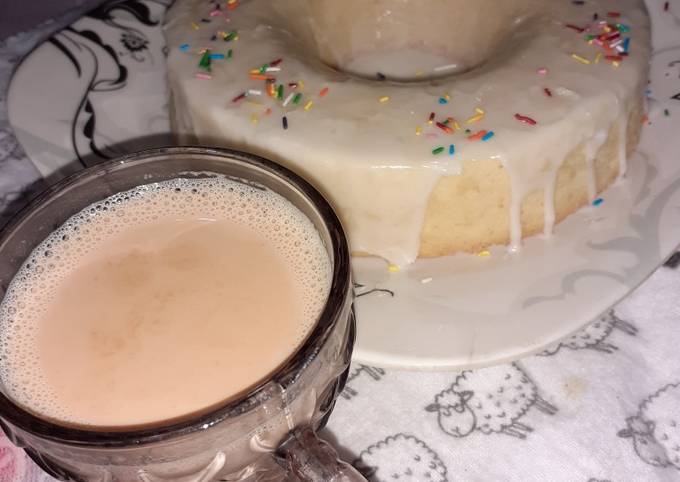 Lemon Bundt Cake with Tea