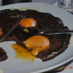 Olive Omelette املت زیتونی A picture of Olive Omelette املت زیتونی.