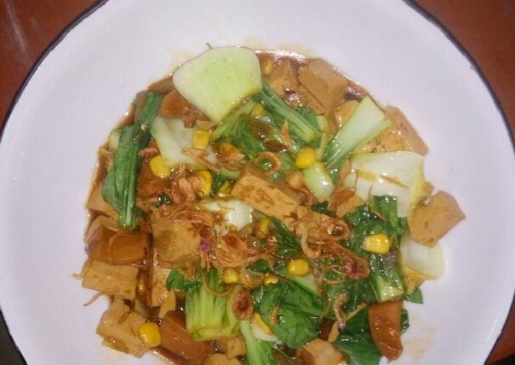 Resep Cah pokcoy tahu sosis saos tiram yang Bisa Manjain Lidah