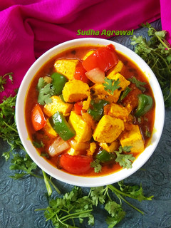 कड़ाई पनीर (kadai paneer recipe in Hindi) रेसिपी मुख्य फोटो