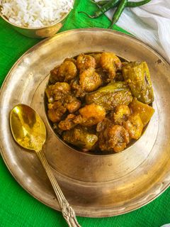 ওয়ান পট সবজি আলু পটল চিংড়ির রসা (one pot sabji aloo patol chingrir rasa recipe in Bengali) রেসিপির প্রধান ছবি