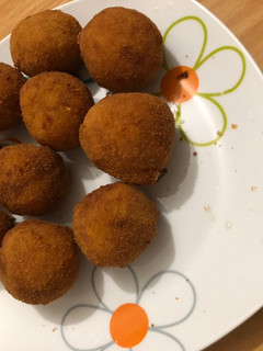 Una foto de Bombitas de queso