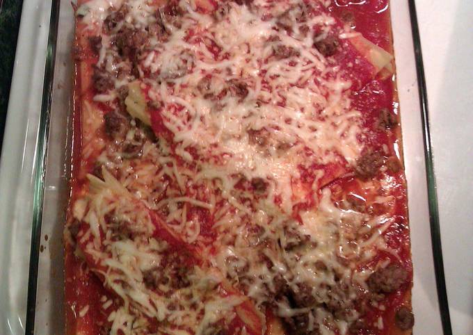 Recipe of Bobby Flay Fudds' Manicotti