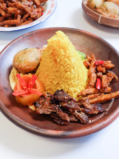 Foto resep Tumpeng Nasi Kuning Rice Cooker