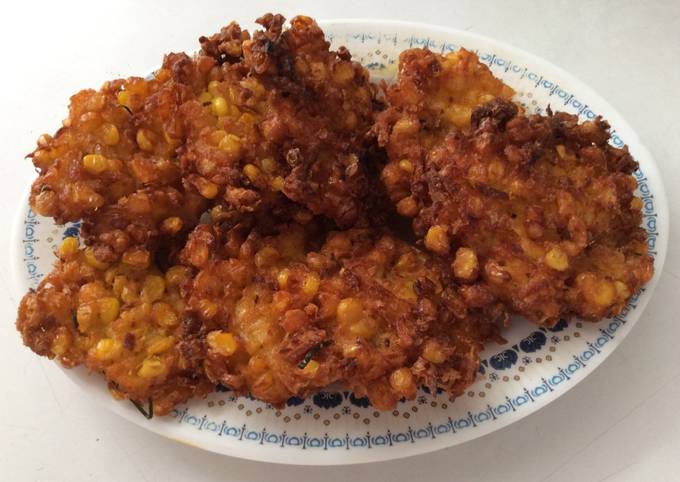 Yuk intip, Resep gampang buat Bakwan jagung ala Manado very crunchy dijamin sesuai selera