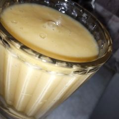 A picture of Mango smoothie.