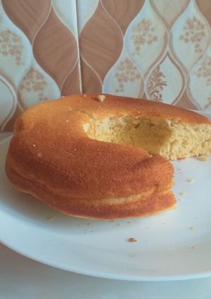 A picture of Sponge lemon cake.