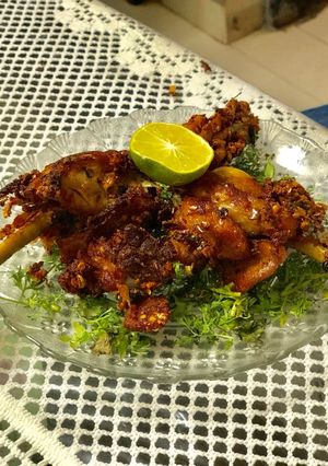 A picture of Chicken lahsuniya.