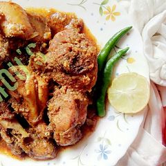 A picture of Malvani chicken masala.
