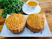 A picture of bánh trung thu dừa