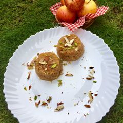 A picture of Apple halwa.