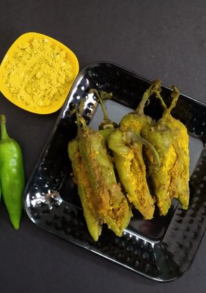 ભરેલા મરચા (Bharela Marcha Recipe In Gujarati) રેસીપી મુખ્ય ફોટો