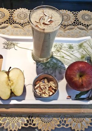एपल स्मूधी(Apple Smoothie recipe in Hindi) रेसिपी मुख्य फोटो