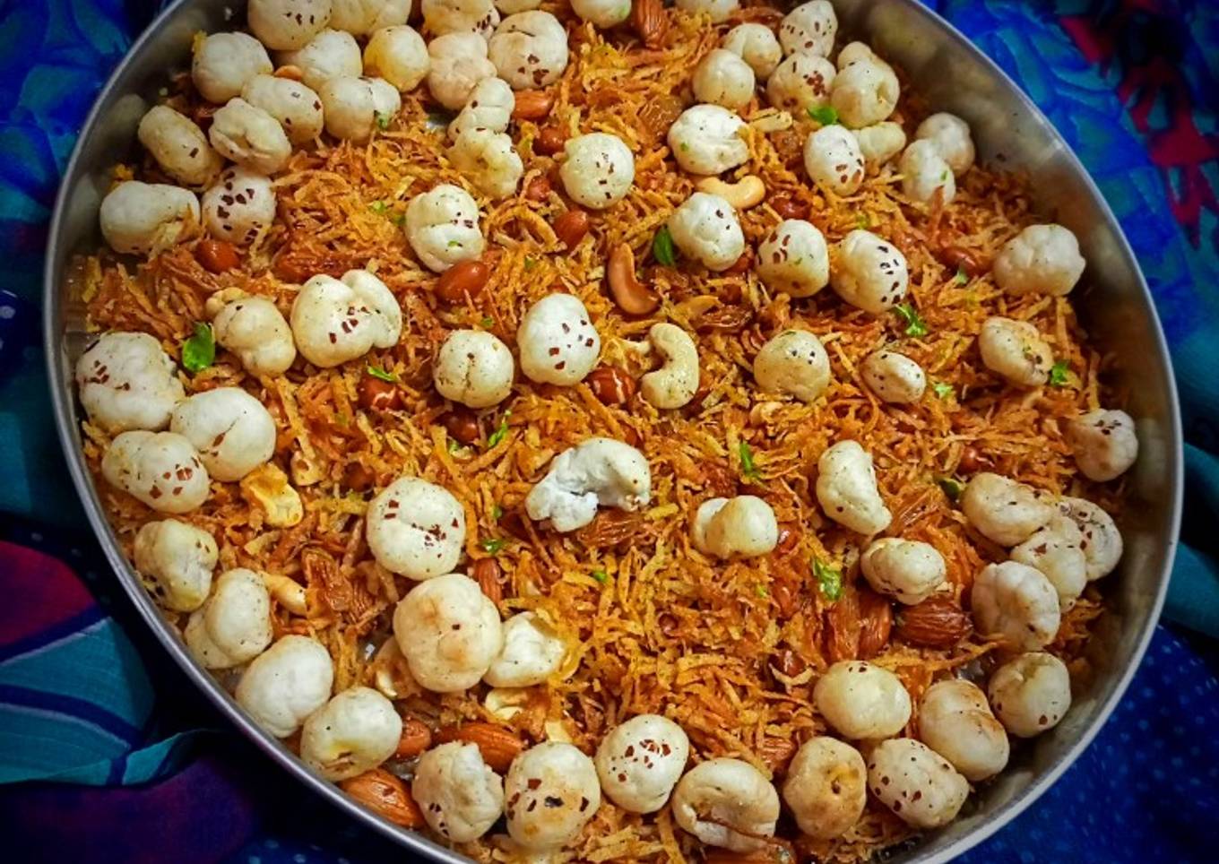 Aloo lachha namkeen