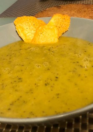 Zöldborsós cukkinikrémleves recept fotója