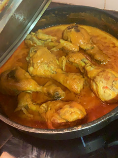 Foto principal de Muslos de pollo en salsa