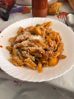 Una foto de Macarrones con manzana y calabacín