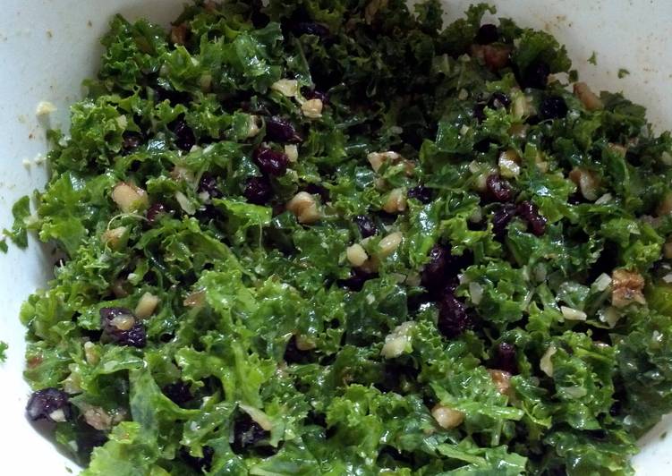 Steps to Make Quick Kale Delight