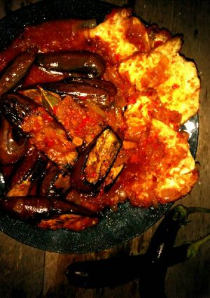 Foto resep Telur ceplok dan terong kuah sambal