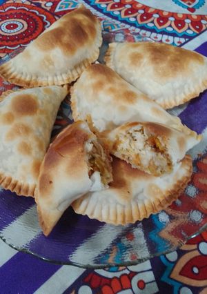 Una foto de Empanadas de pollo y queso