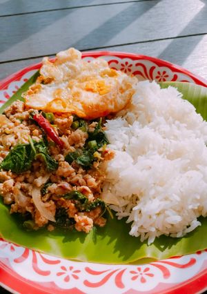 รูปของ กะเพราถาด