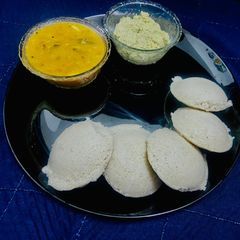 A picture of Samai Idli / little millet idli.
