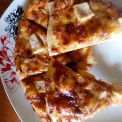 A picture of Homemade Chicken Pizza.