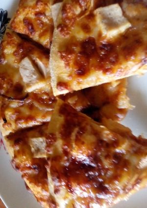 A picture of Homemade Chicken Pizza.