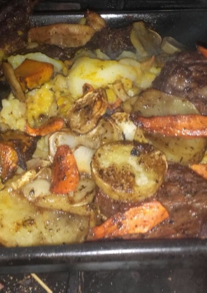 Una foto de Tapa de asado con verduras al horno 