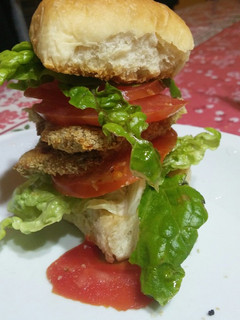 Una foto de Hamburguesa vegana de lenteja muy rica 😇❤