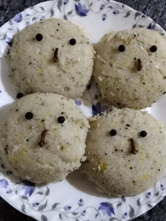 இன்ஸ்டன்ட் பெப்பர் இட்லி செய்முறை முக்கிய புகைப்படம்