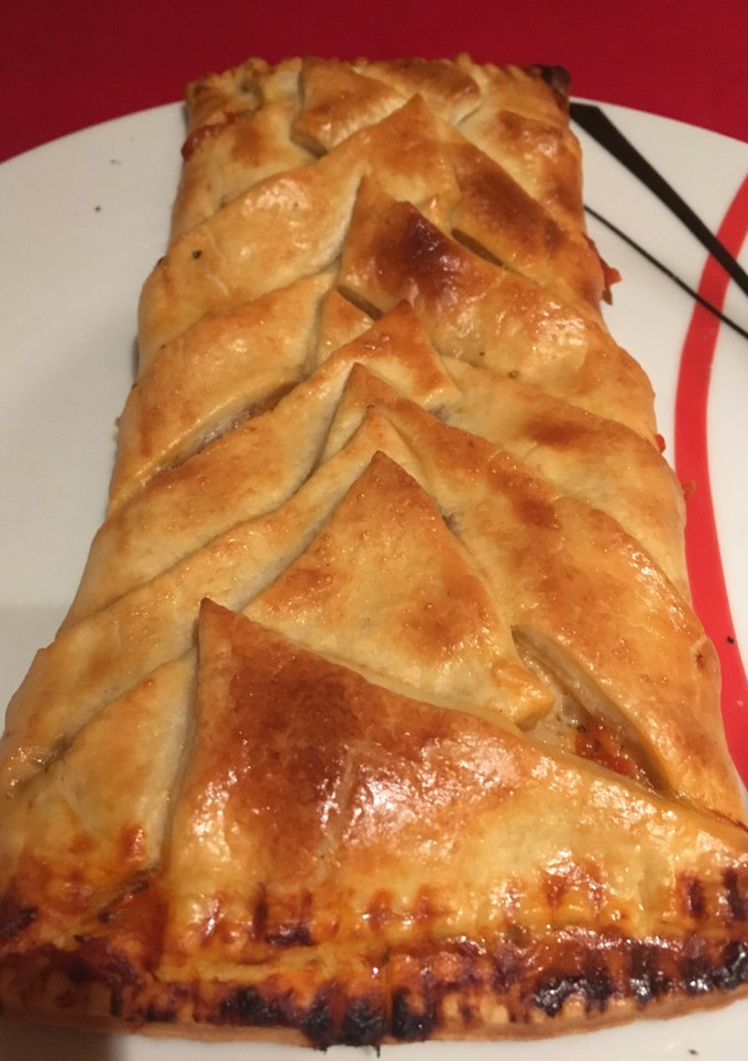 Una foto de Empanada de atún y queso