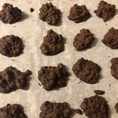 A picture of Peanut Clusters.
