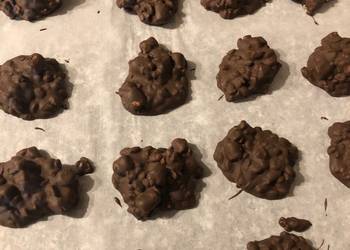 Easiest Way to Make Perfect Peanut Clusters