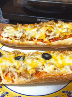 Una foto de Pan pizza de atún
