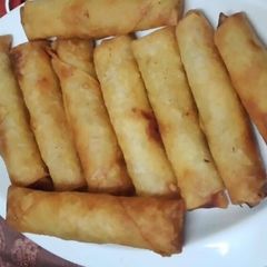 A picture of Chicken veggies roll.