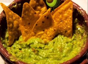 Una foto de Guacamole 🥑🍅🍋