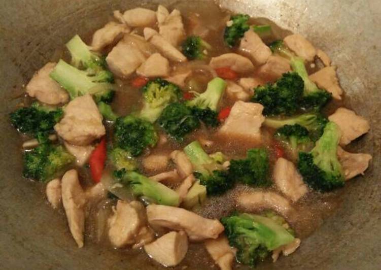 Proses mengolah Cah brokoli ayam saus teriyaki Lezat