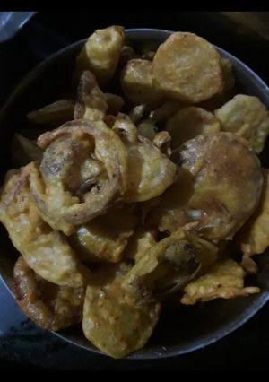 आलू प्याज़ की पकौड़ी (aloo pyaz ki pakodi recipe in Hindi) रेसिपी मुख्य फोटो