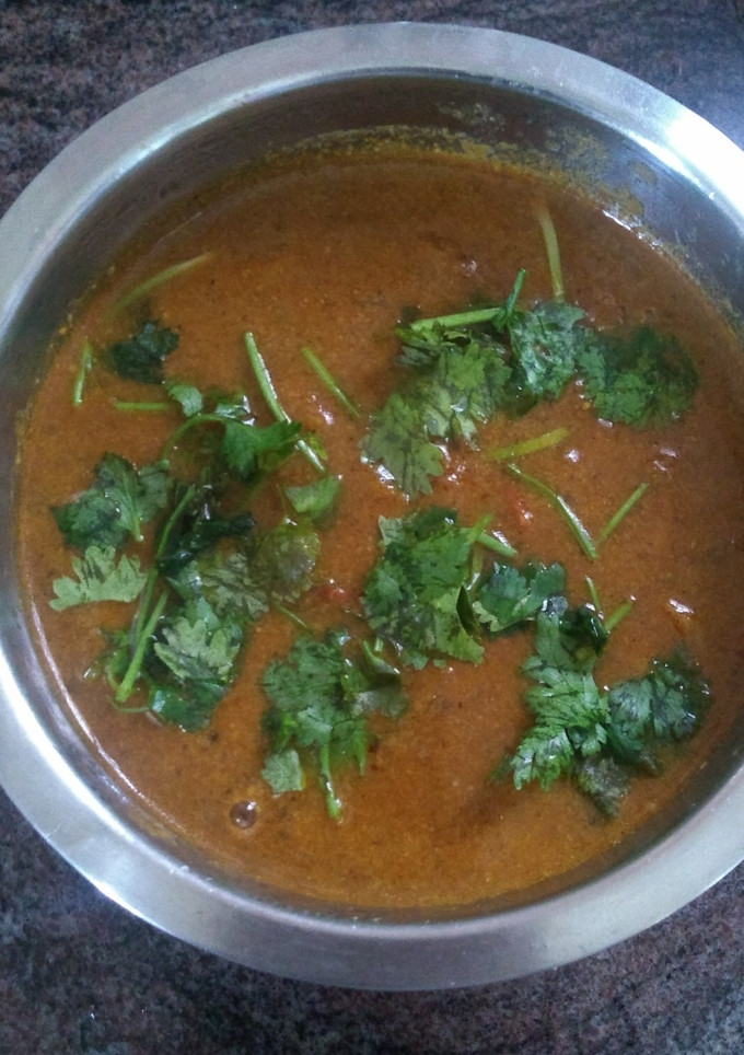 முருங்கைக்காய் உருளைக்கிழங்கு மசாலா குழம்பு செய்முறை முக்கிய புகைப்படம்