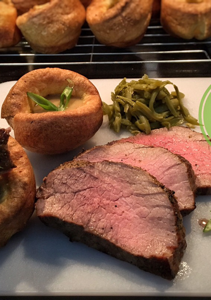 Una foto de Roast Beef (Rosbif) & Yorkshire pudding