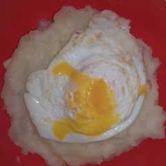 Una foto de Puré con huevo 🍳
